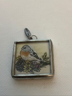 Jewel Kade Silver Tone 2-Sidec Frame Bird/Fox Pendant